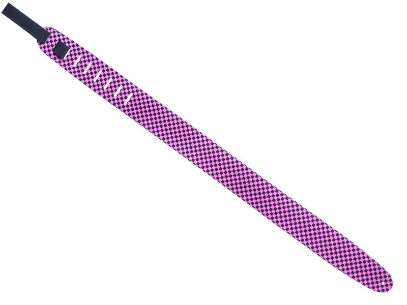 Perris p261 Black/Pink Sjakkmønster