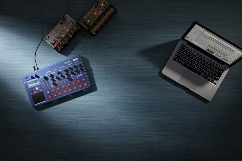 Korg ELECTRIBE-2-BL Production Sampler